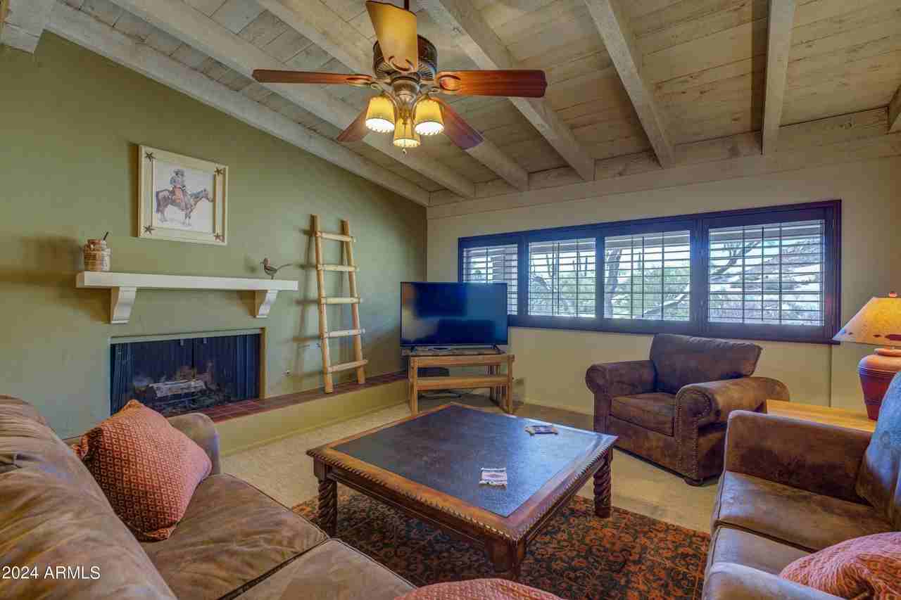 1103 Ocotillo Cir - Photo 5 of 6