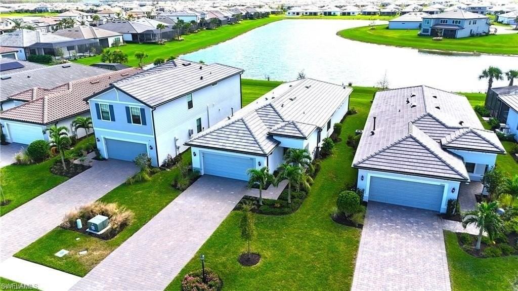 20039 Kingmont Dr - Photo 2 of 50