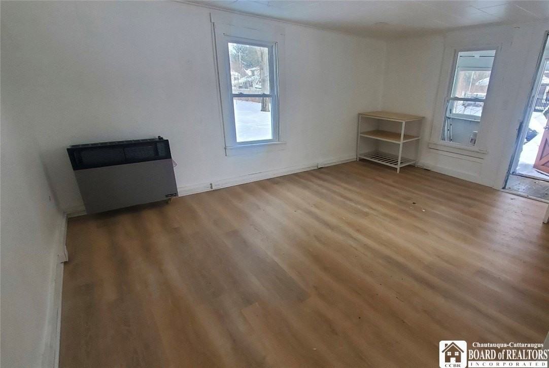 Bentley Ave - Photo 3 of 4