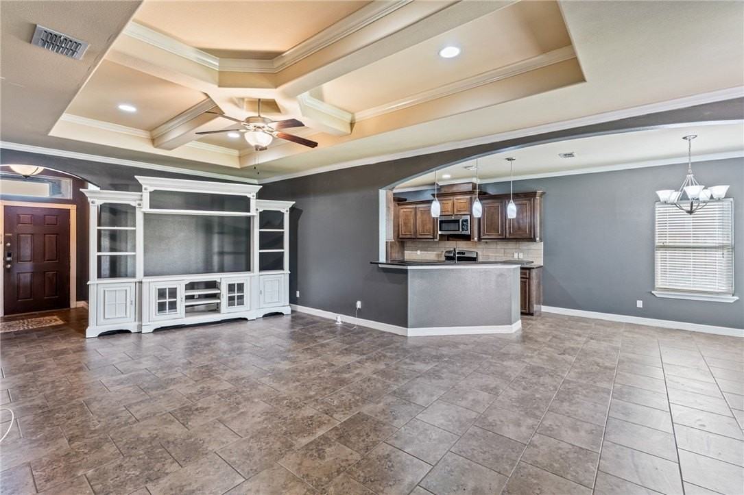 2582 Date Palm Dr - Photo 3 of 12