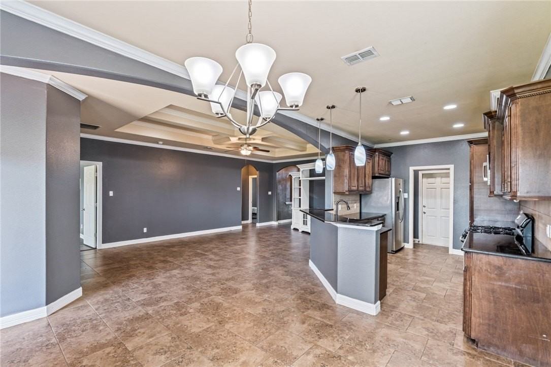 2582 Date Palm Dr - Photo 5 of 12