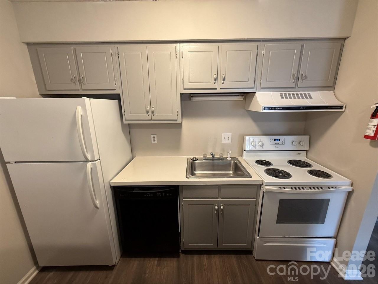 381 20th Ave Ne - Photo 2 of 8