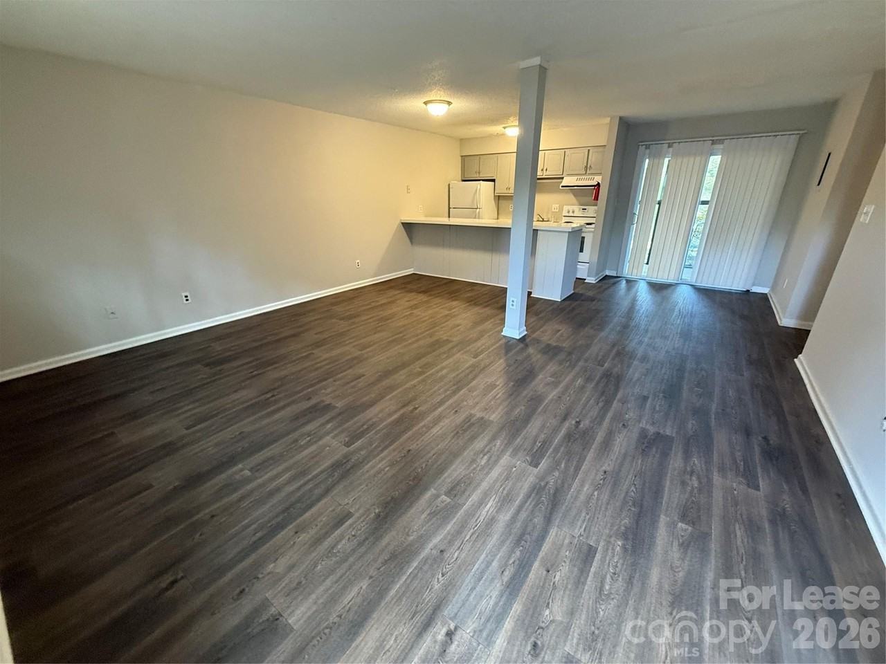 381 20th Ave Ne - Photo 4 of 8