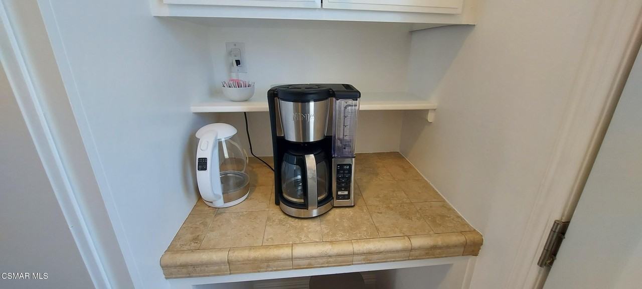 2250 Magnolia St - Photo 6 of 14