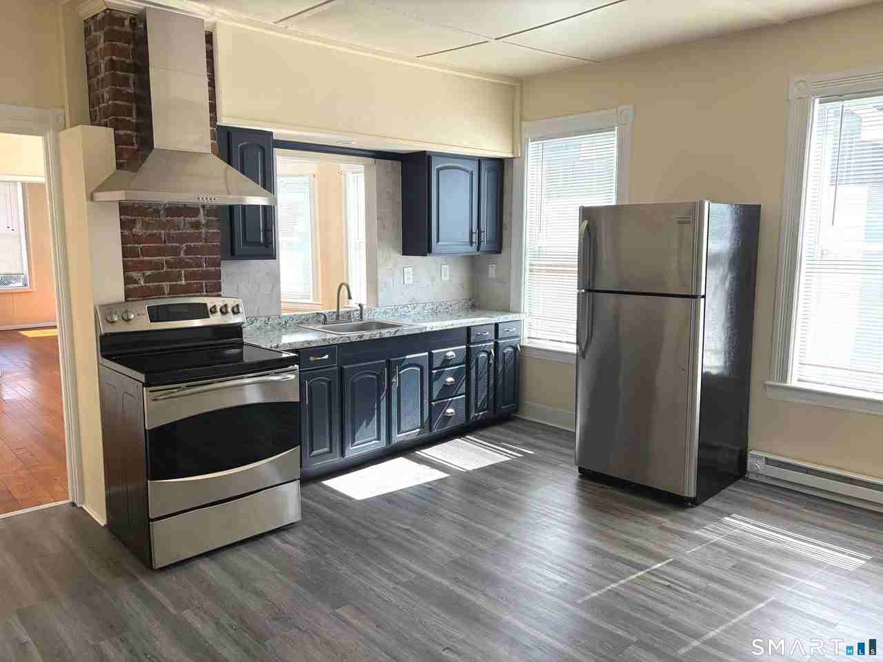 137 Clifton St - Photo 3 of 13