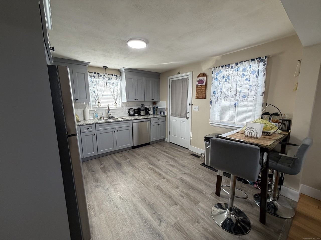 128 Harlan St - Photo 6 of 14