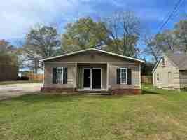 featured image of 1450 Hartford Hwy