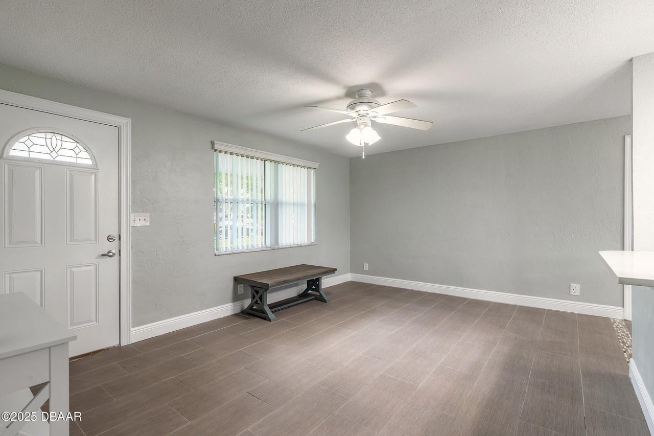 5028 Palmetto St - Photo 5 of 38