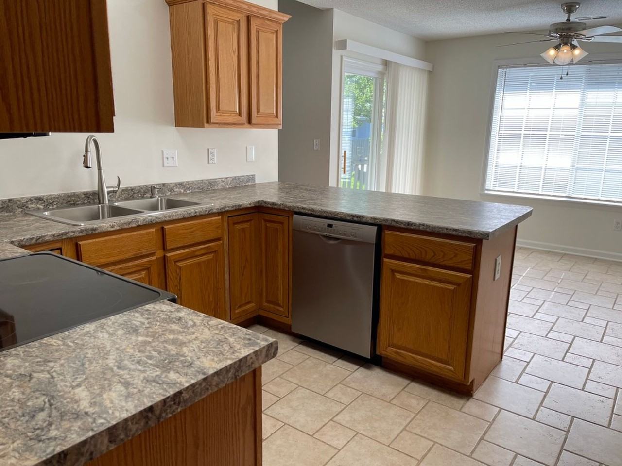 707 Ames Dr - Photo 2 of 14