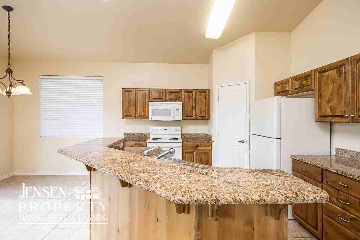 1011 N Sundown Dr - Photo 5 of 18