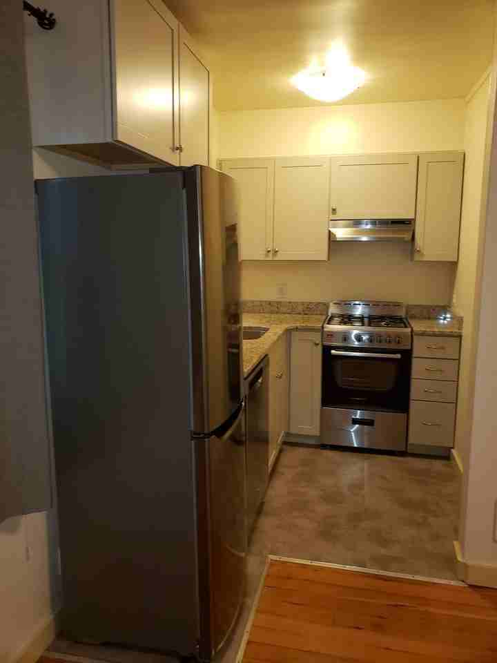 2516 Cornwall Ave #3 - Photo 7 of 11