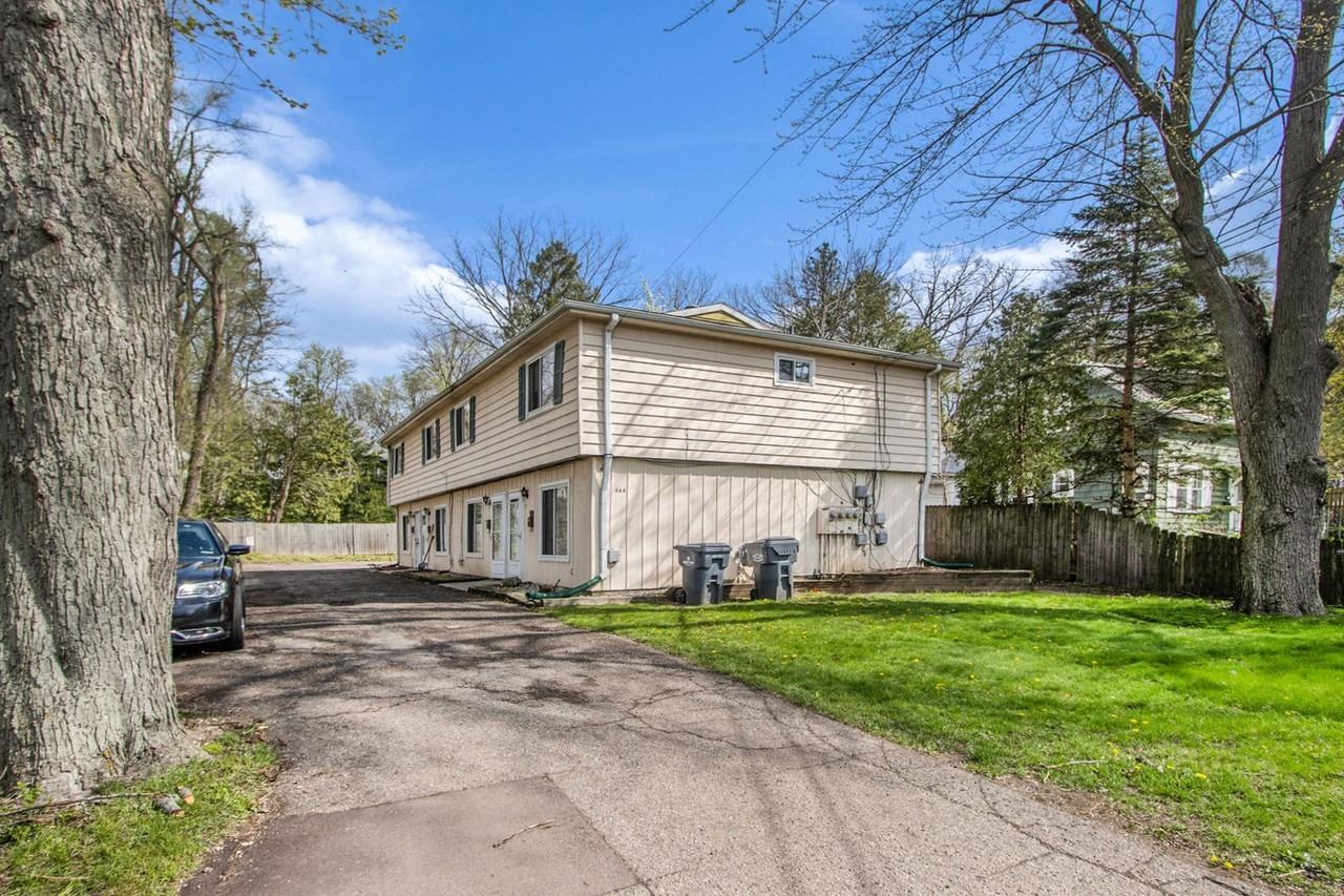 444 Garland St - Photo 2 of 3