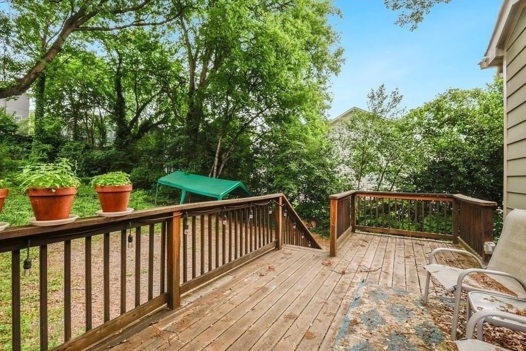 677 Holmes St Nw - Photo 7 of 18