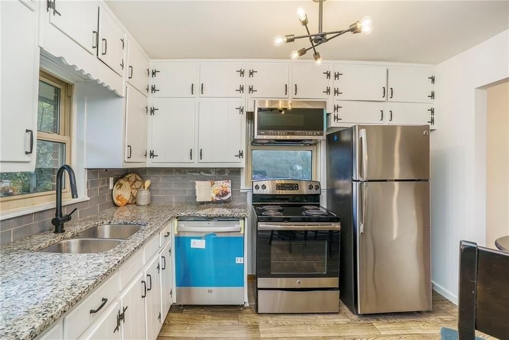 436 Grady Pl - Photo 7 of 36