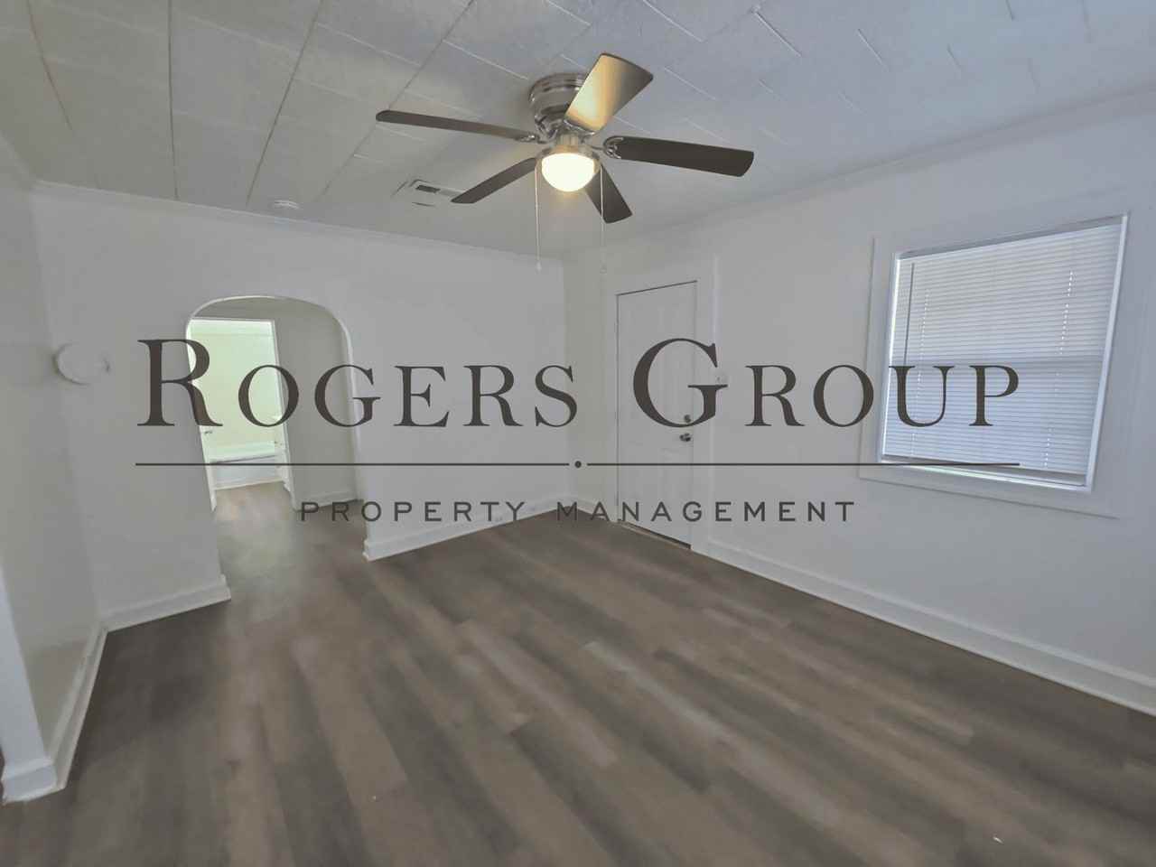 926 Gay St - Photo 3 of 15