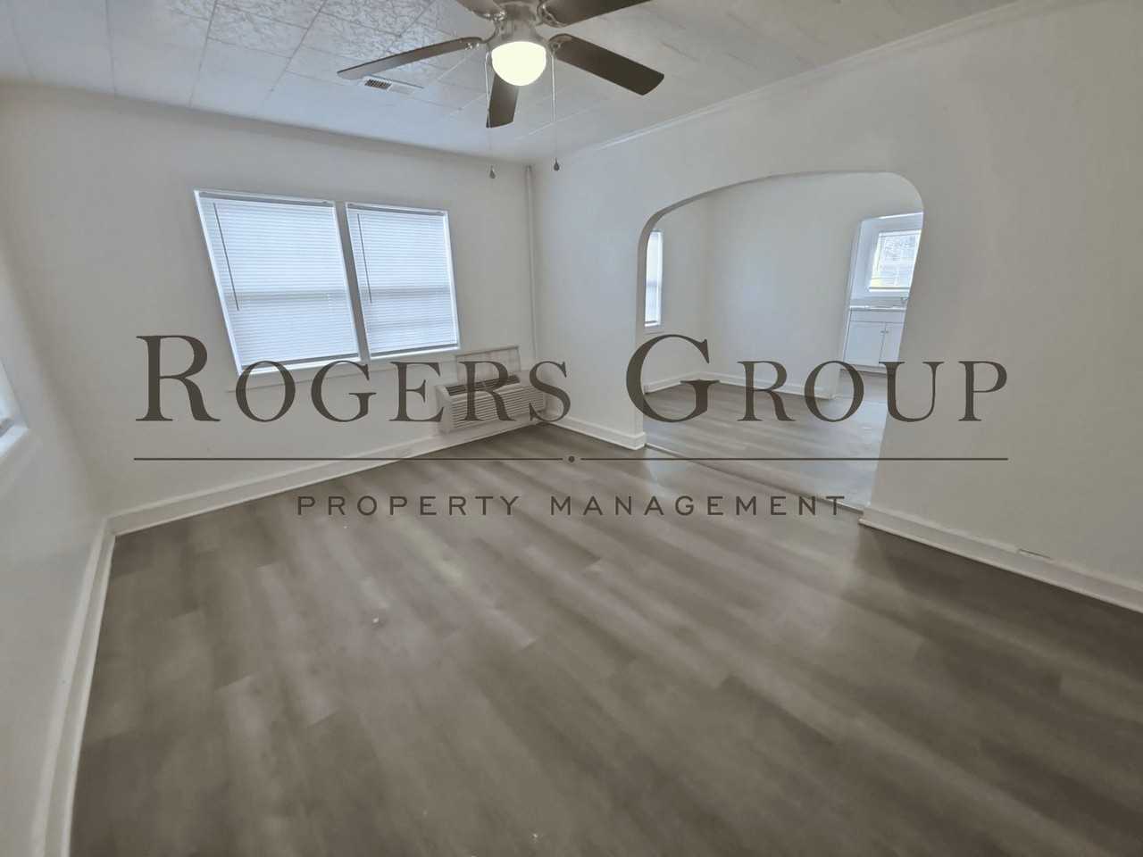 926 Gay St - Photo 4 of 15