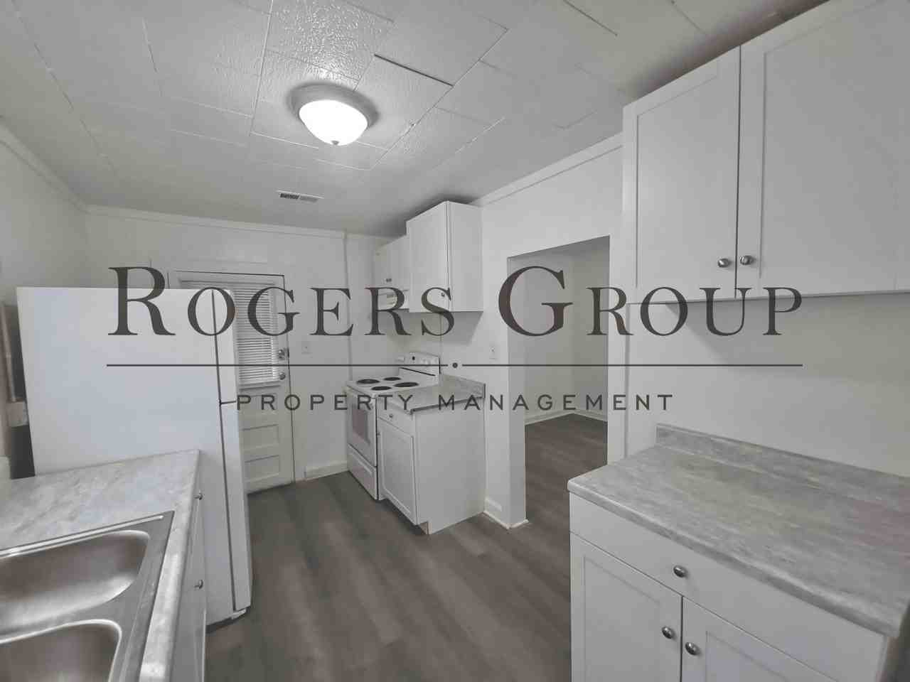 926 Gay St - Photo 5 of 15