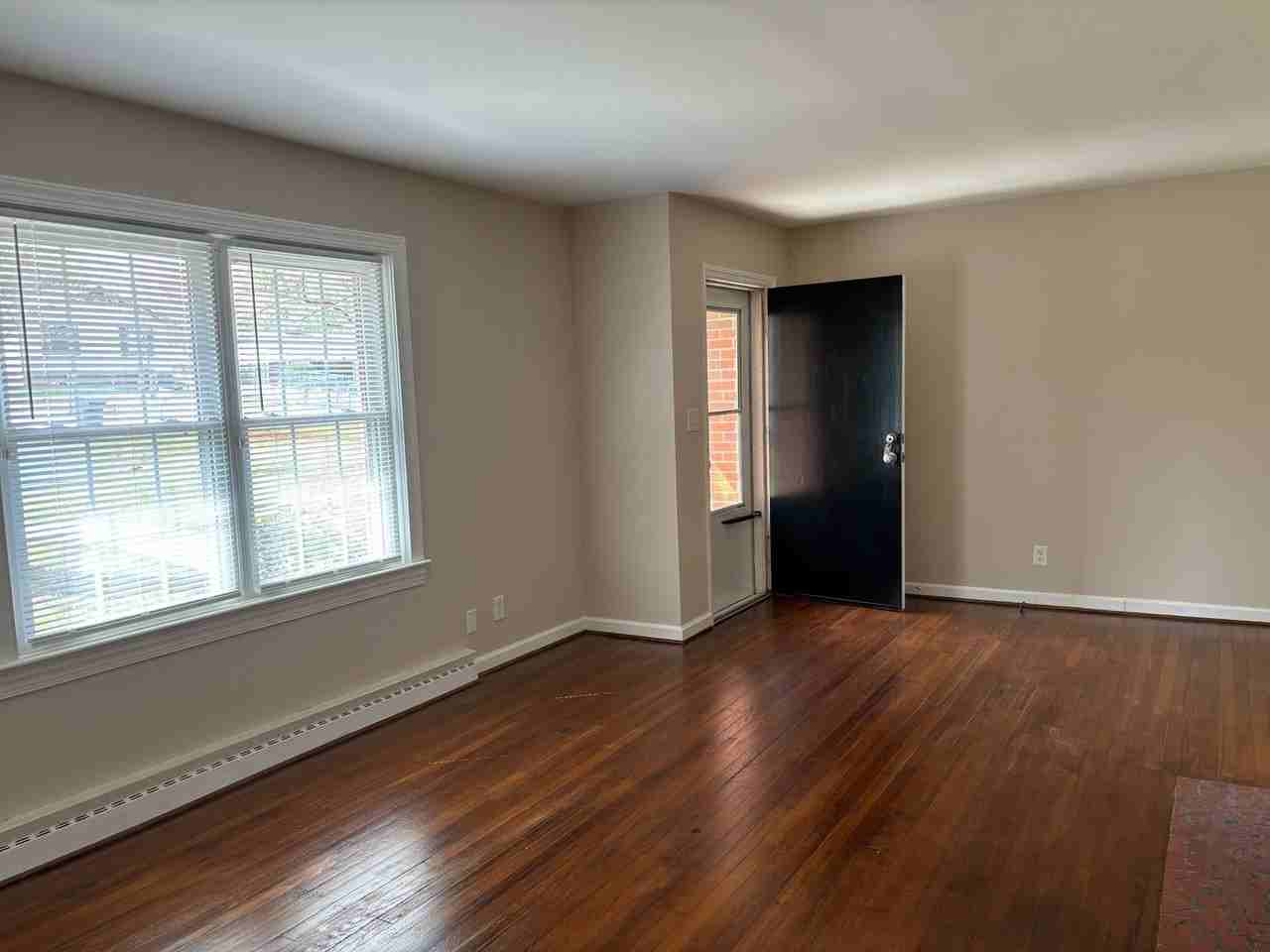 1501 Brookdale Dr - Photo 3 of 27