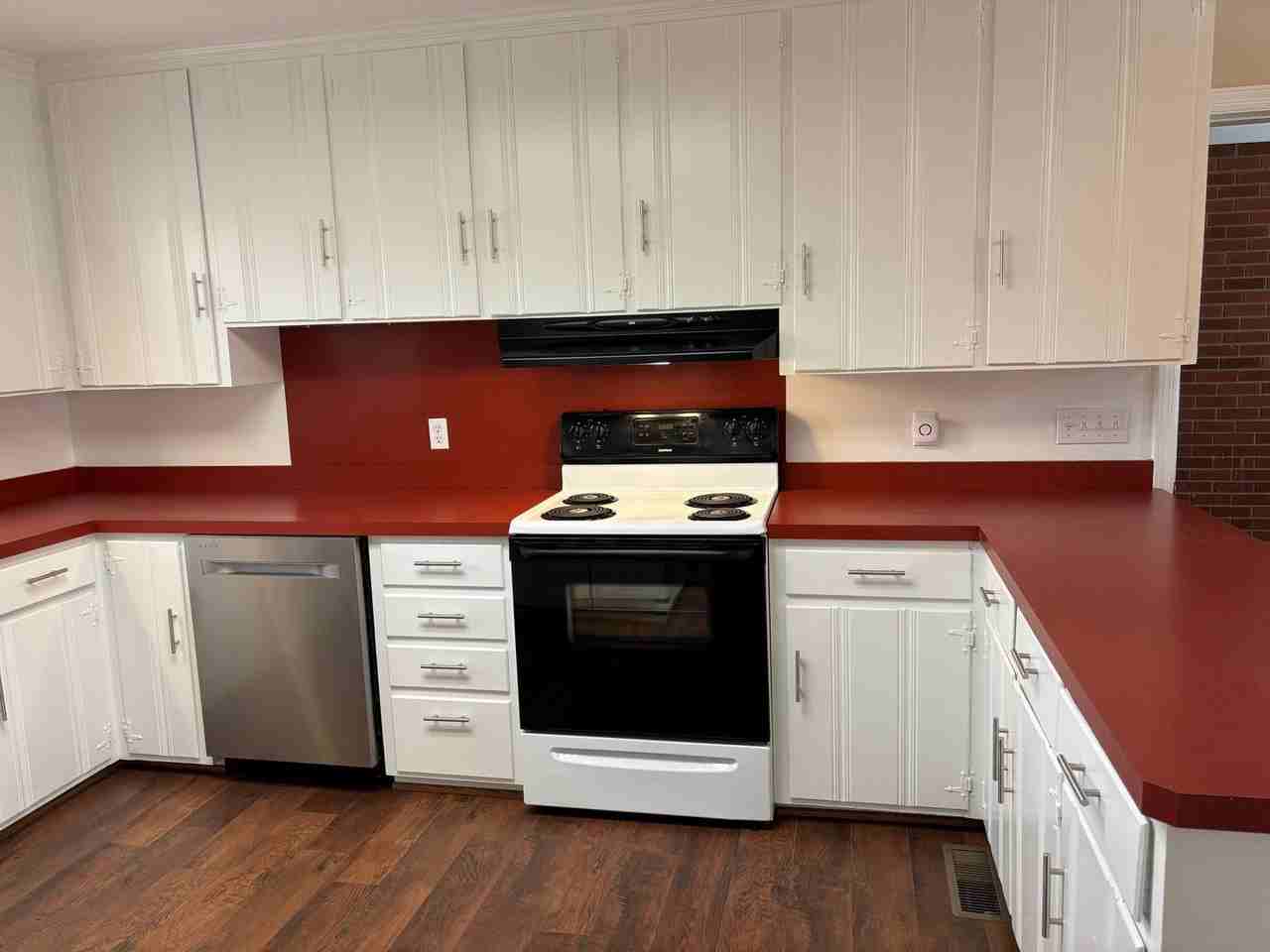 1501 Brookdale Dr - Photo 5 of 27