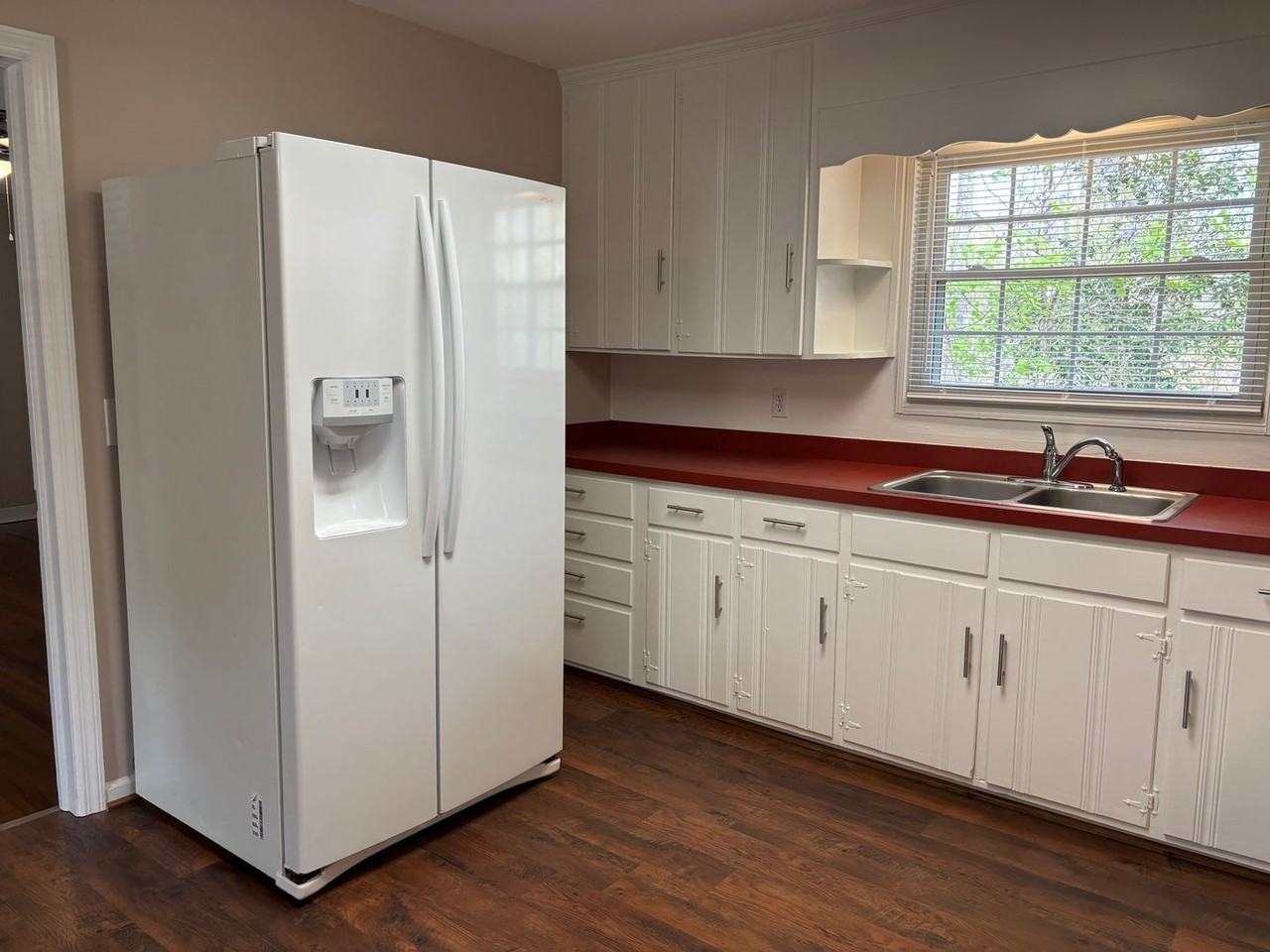 1501 Brookdale Dr - Photo 6 of 27