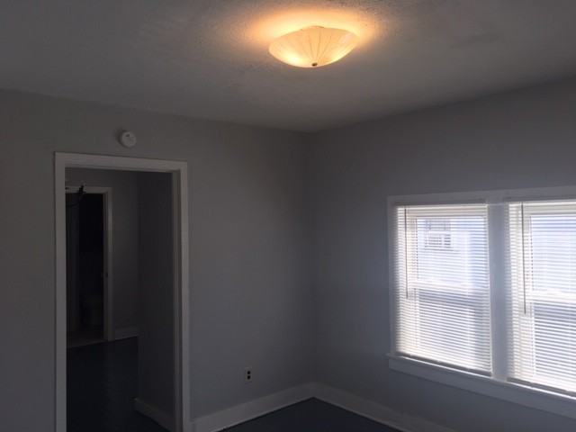 1266 Oak Ave - Photo 3 of 7