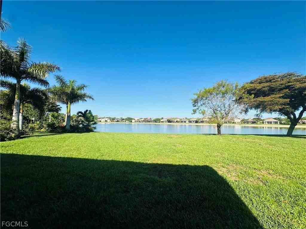 12469 Pebble Stone Ct - Photo 6 of 30