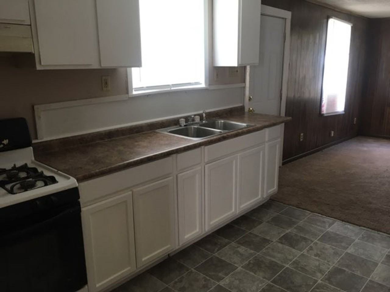 2517 New York Ave - Photo 2 of 5