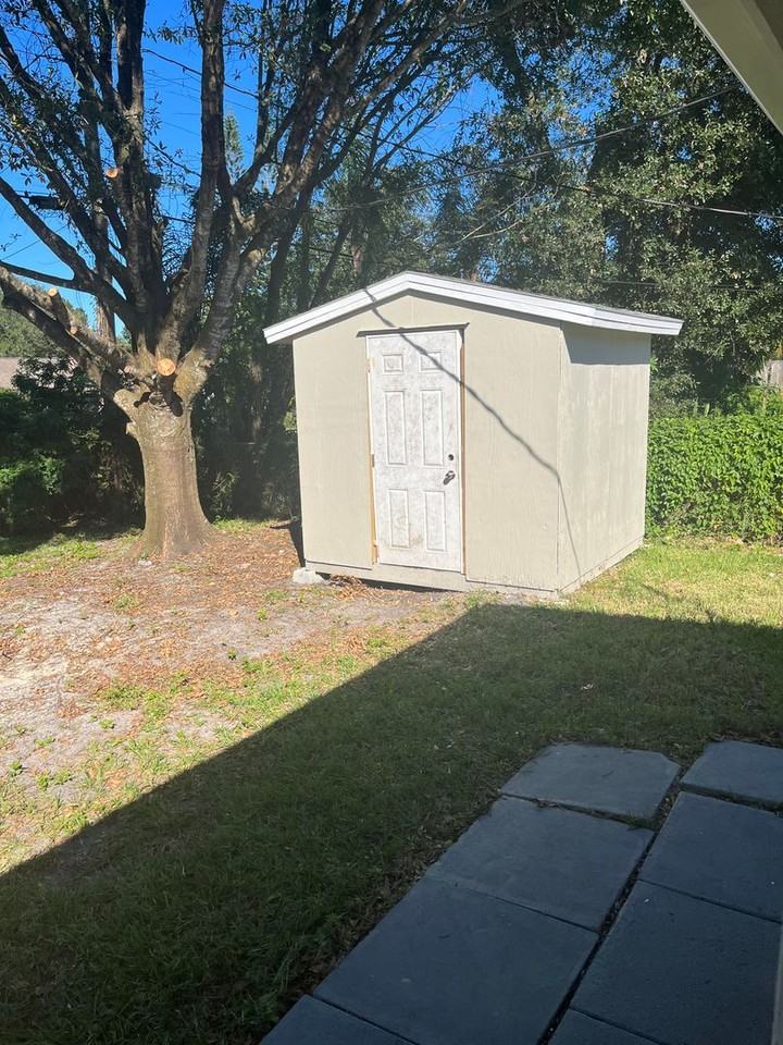 2296 Shelby Dr - Photo 2 of 32