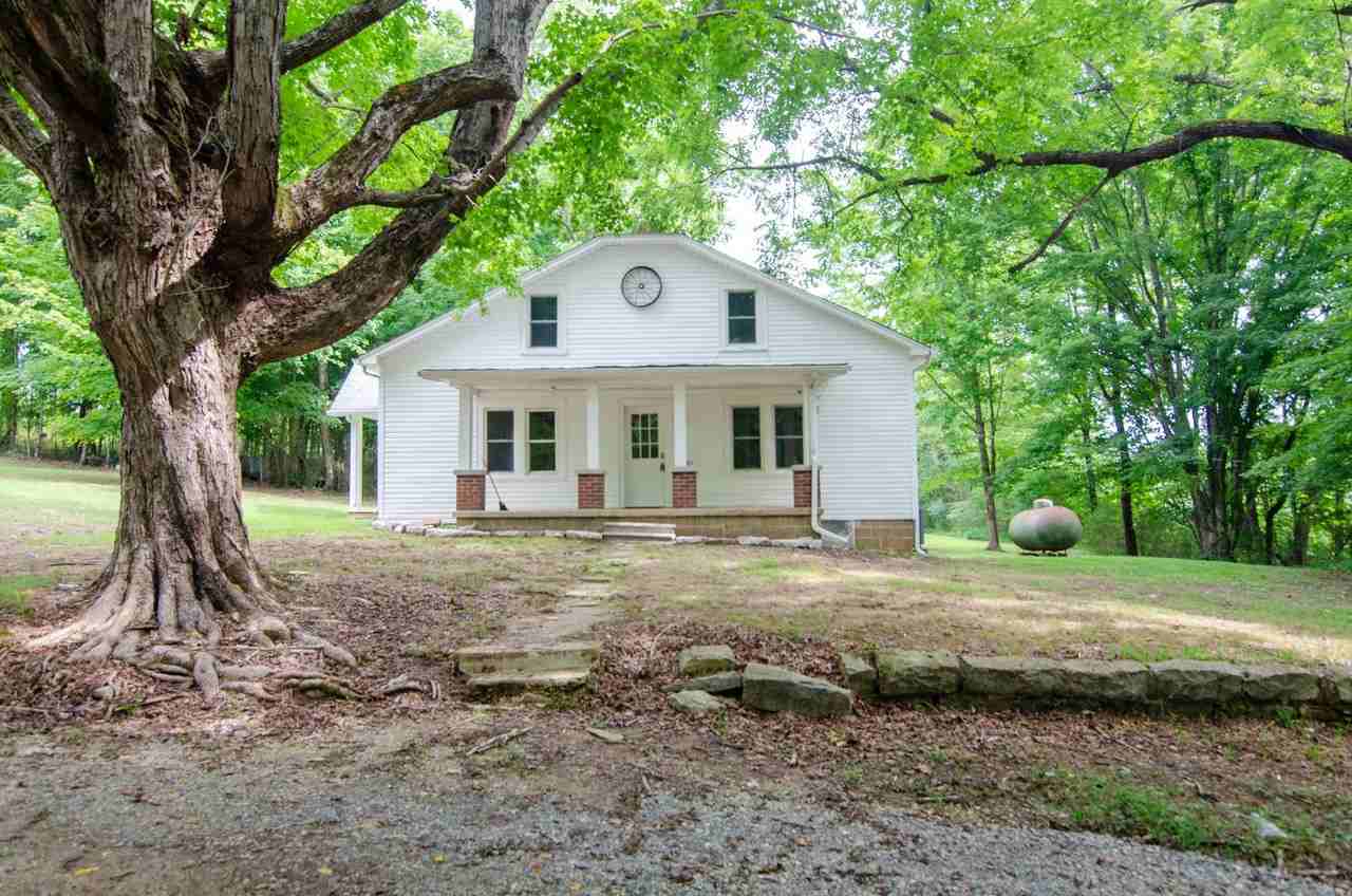 7898 Pinewood Rd - Photo 3 of 17