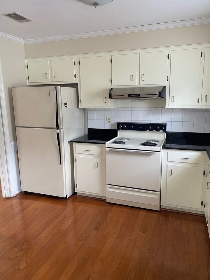 1864 S Barton Dr - Photo 5 of 10