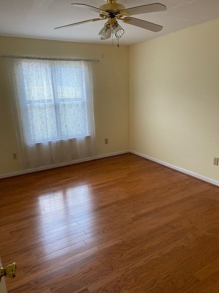 1864 S Barton Dr - Photo 7 of 10