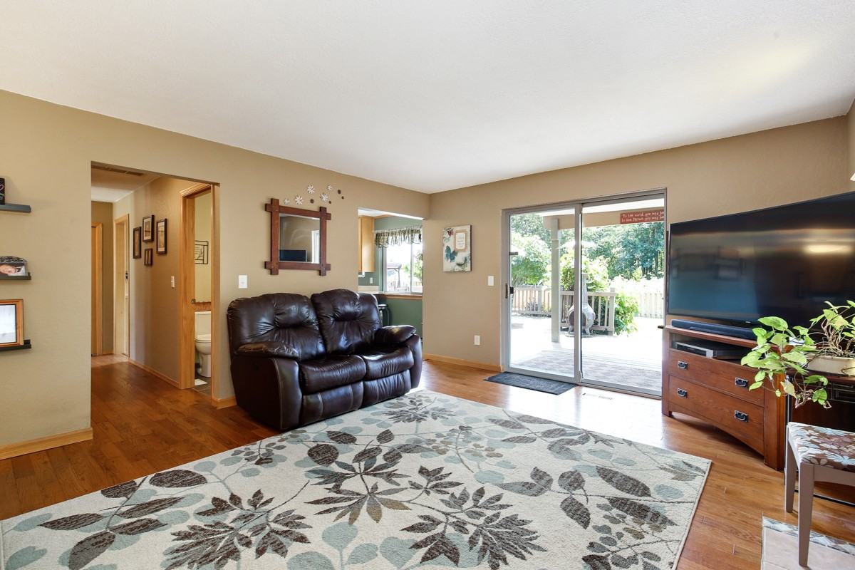 5124 30th St Ne - Photo 6 of 26