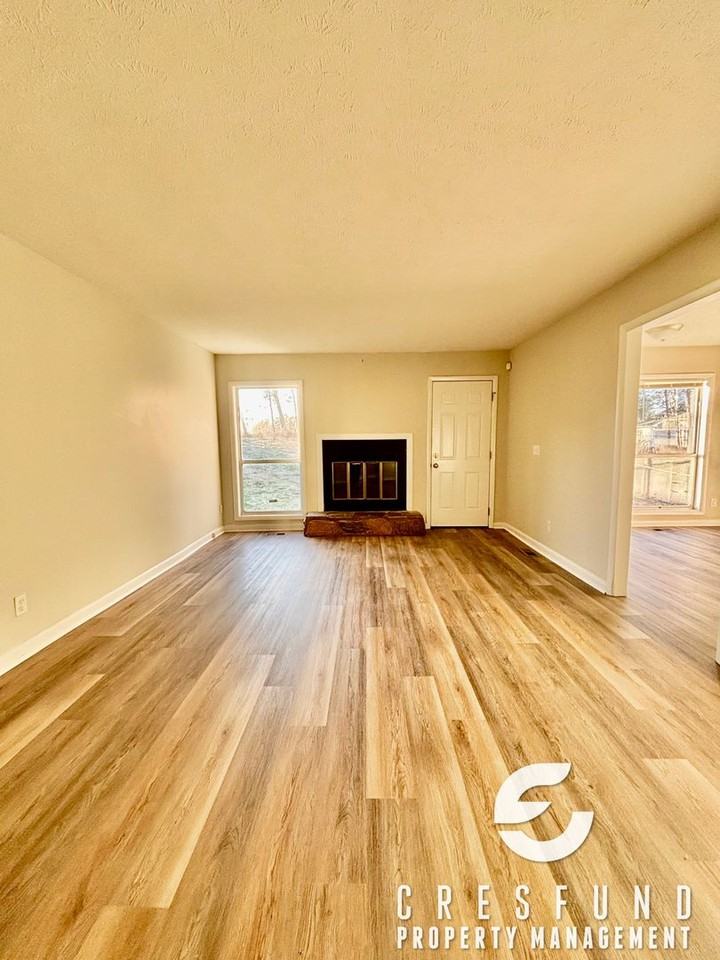 1338 - Photo 3 of 16