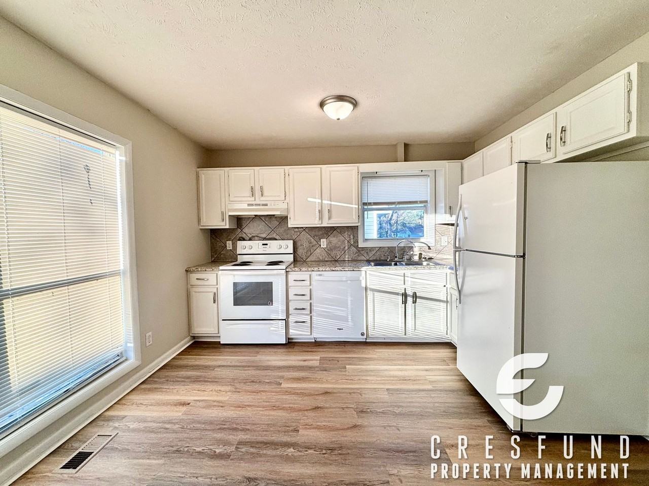 1338 - Photo 4 of 16