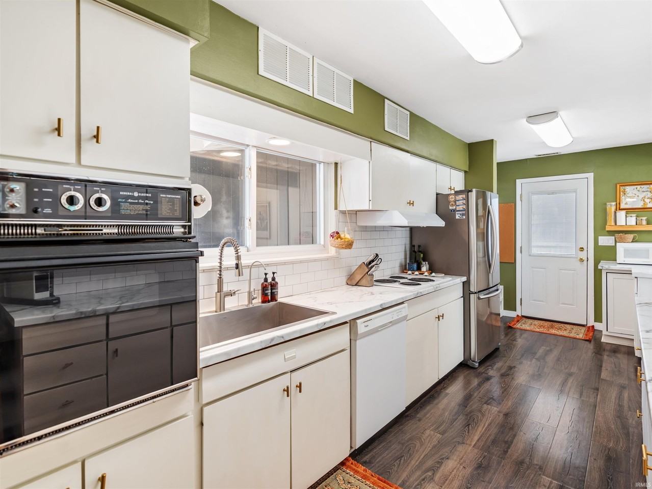 2924 Santa Rosa Dr - Photo 4 of 29