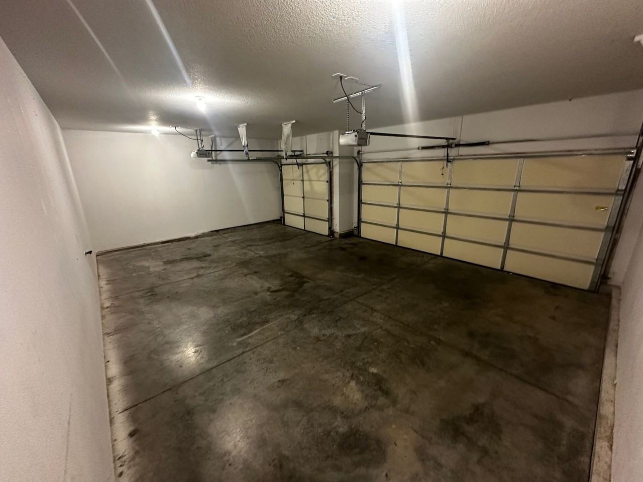 5310 Crystal Dr - Photo 3 of 12