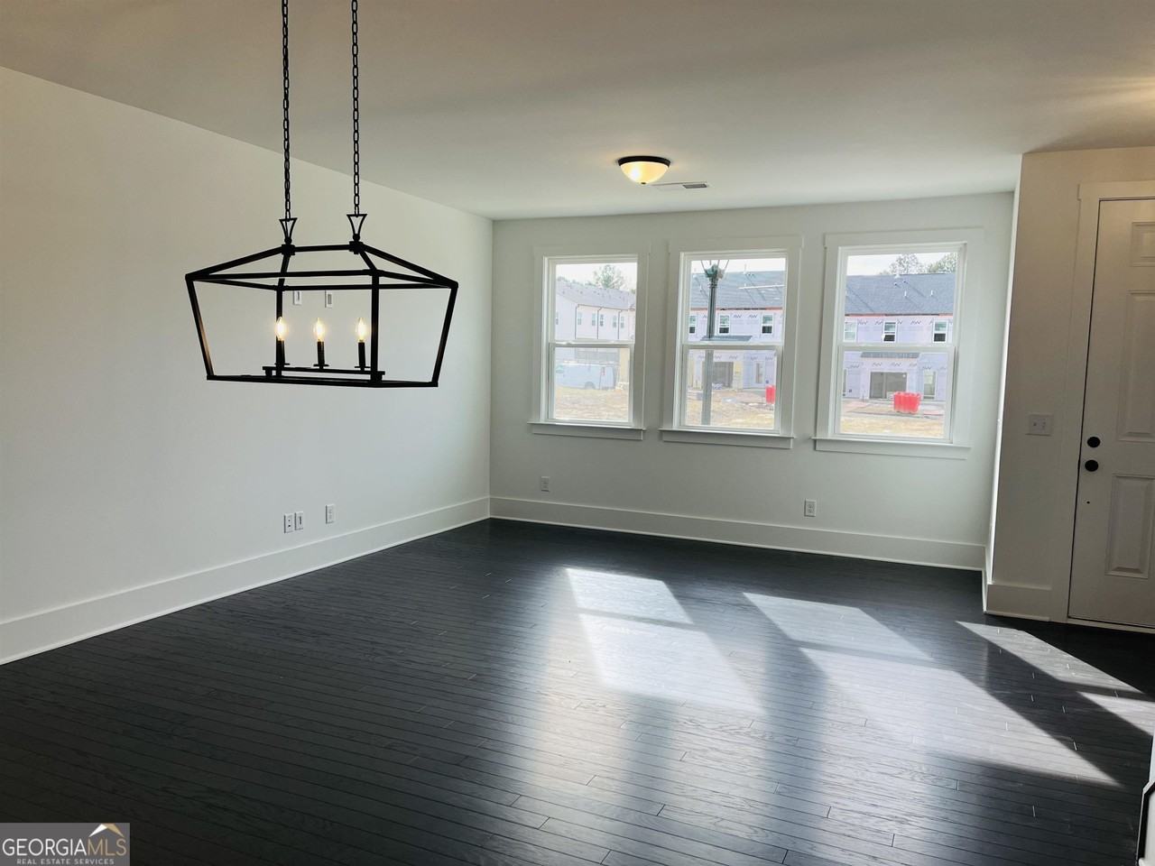 1568 Driggs Dr Nw - Photo 6 of 40