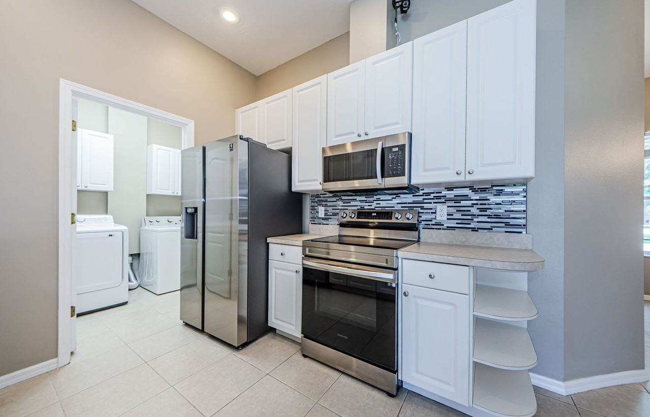 2527 Stanhope Dr - Photo 7 of 21