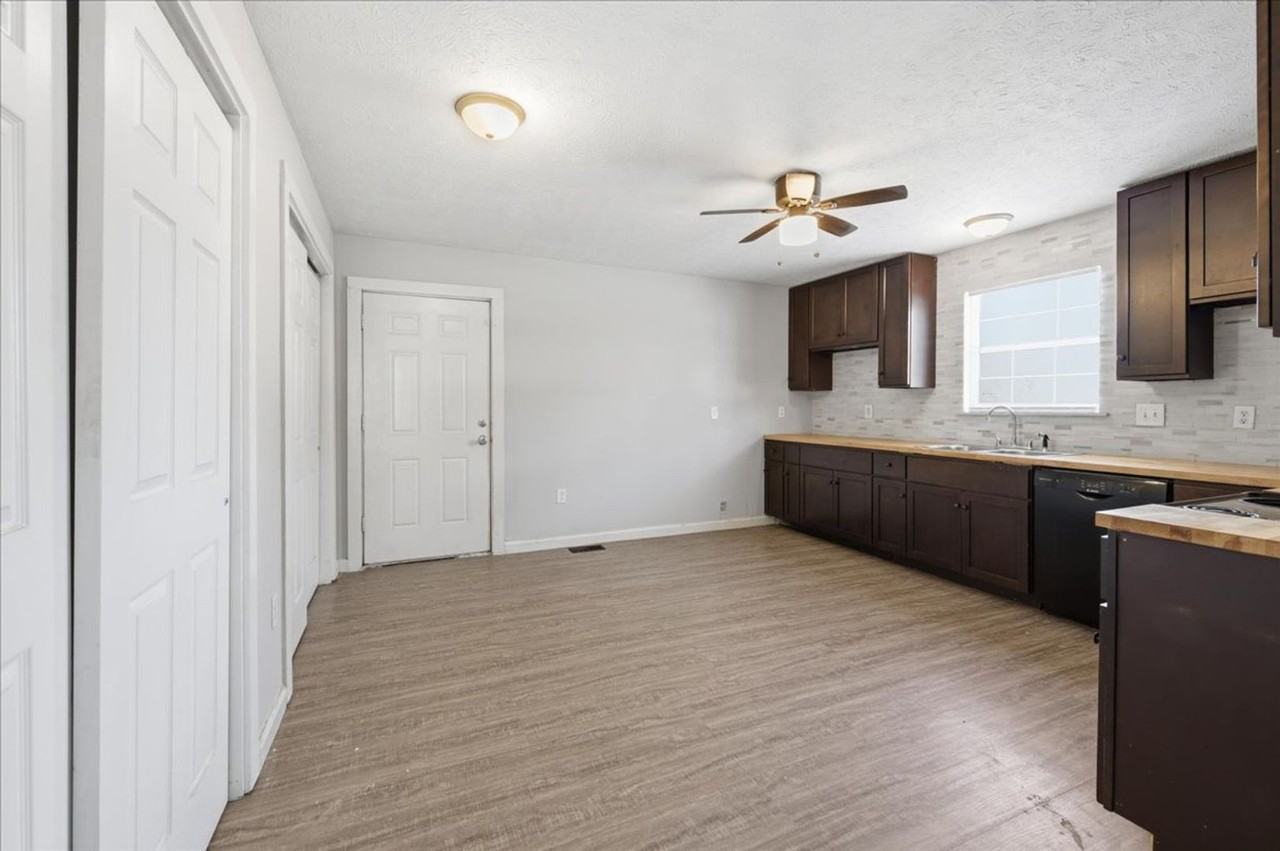 2819 N Gladstone Ave - Photo 5 of 16