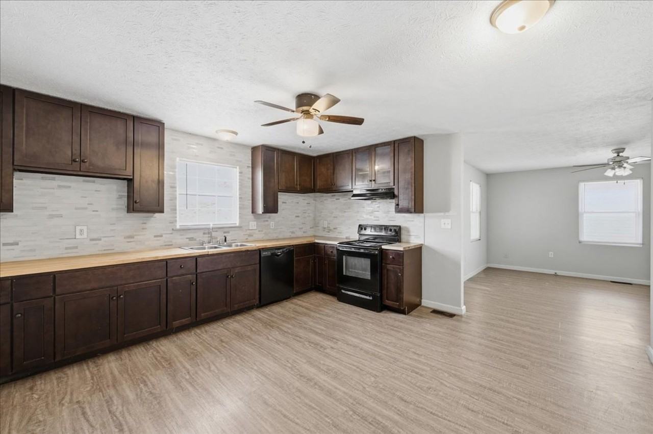 2819 N Gladstone Ave - Photo 7 of 16