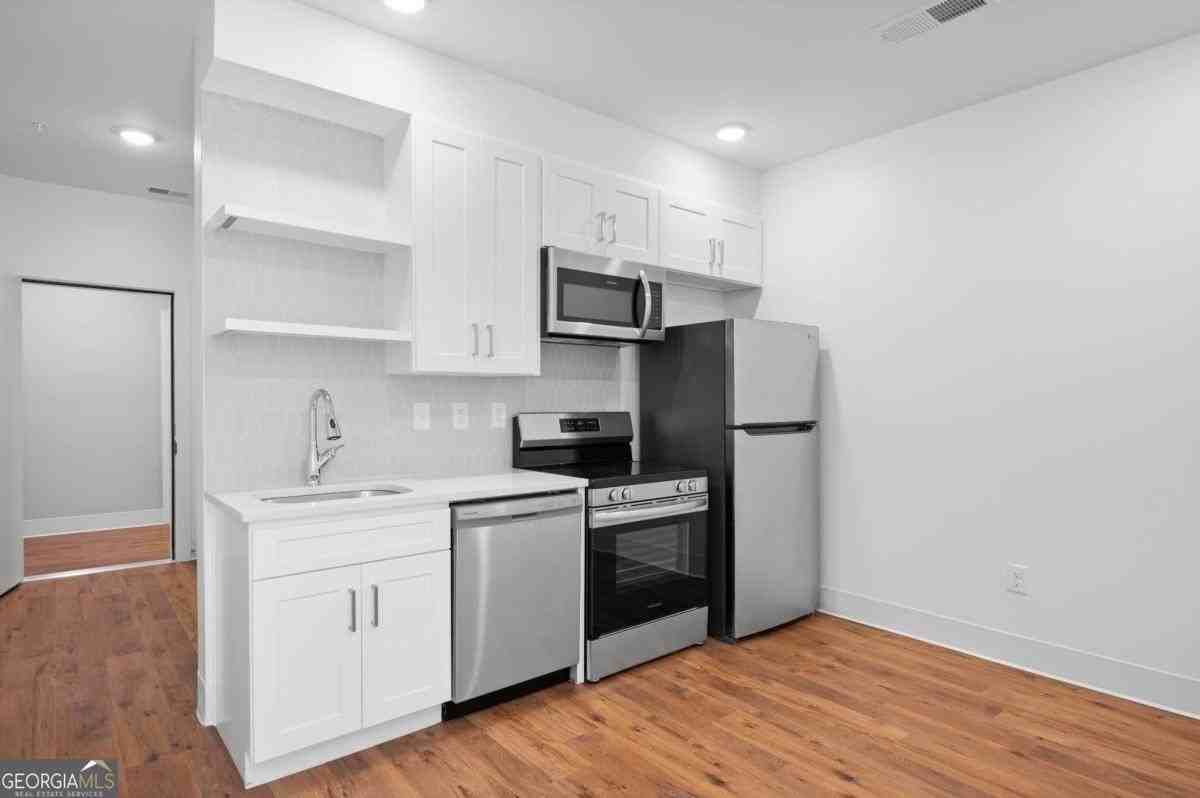 456 Flat Shoals Ave Se #311 - Photo 3 of 19
