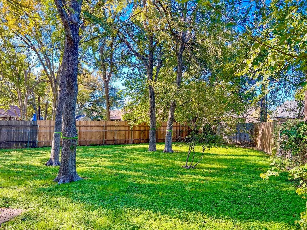 12210 Waxwing Cir - Photo 2 of 29