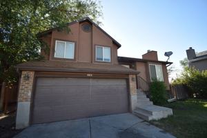featured image of 883 N Westpointe Cir