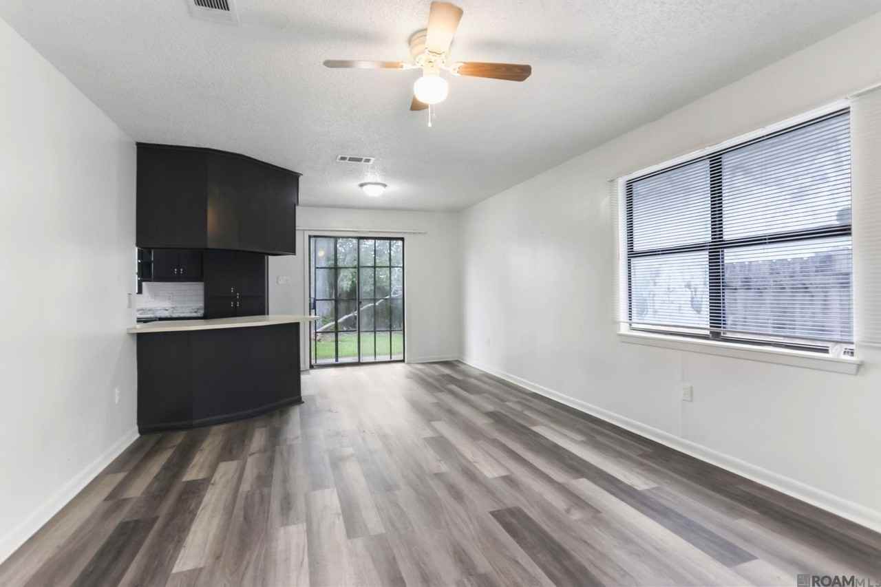 309 Hewitt Rd #B - Photo 2 of 9