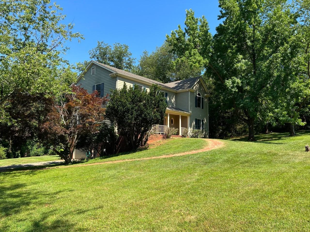 2424 Holkham Dr - Photo 4 of 30