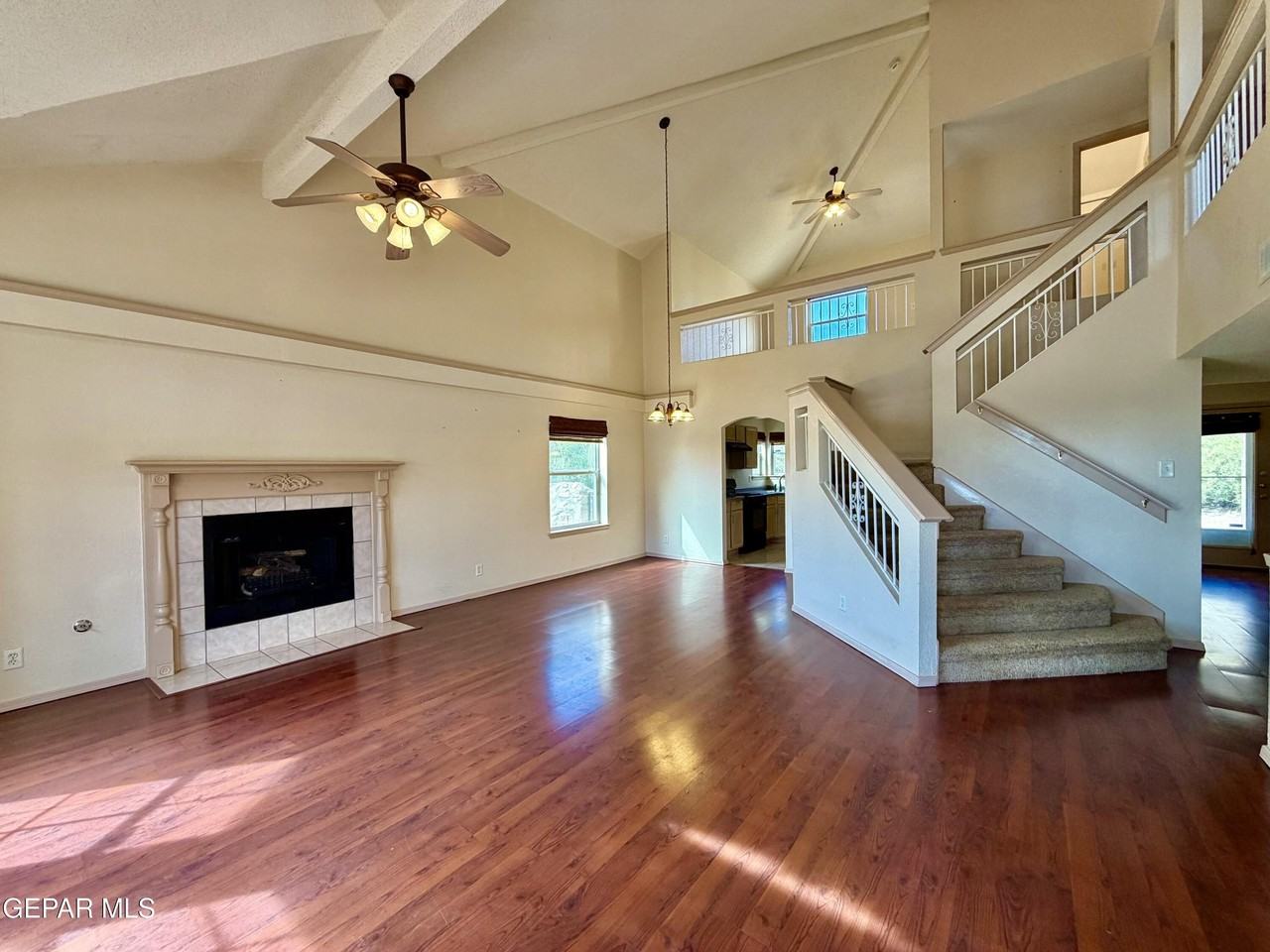 1013 Via De La Paz Dr - Photo 4 of 40