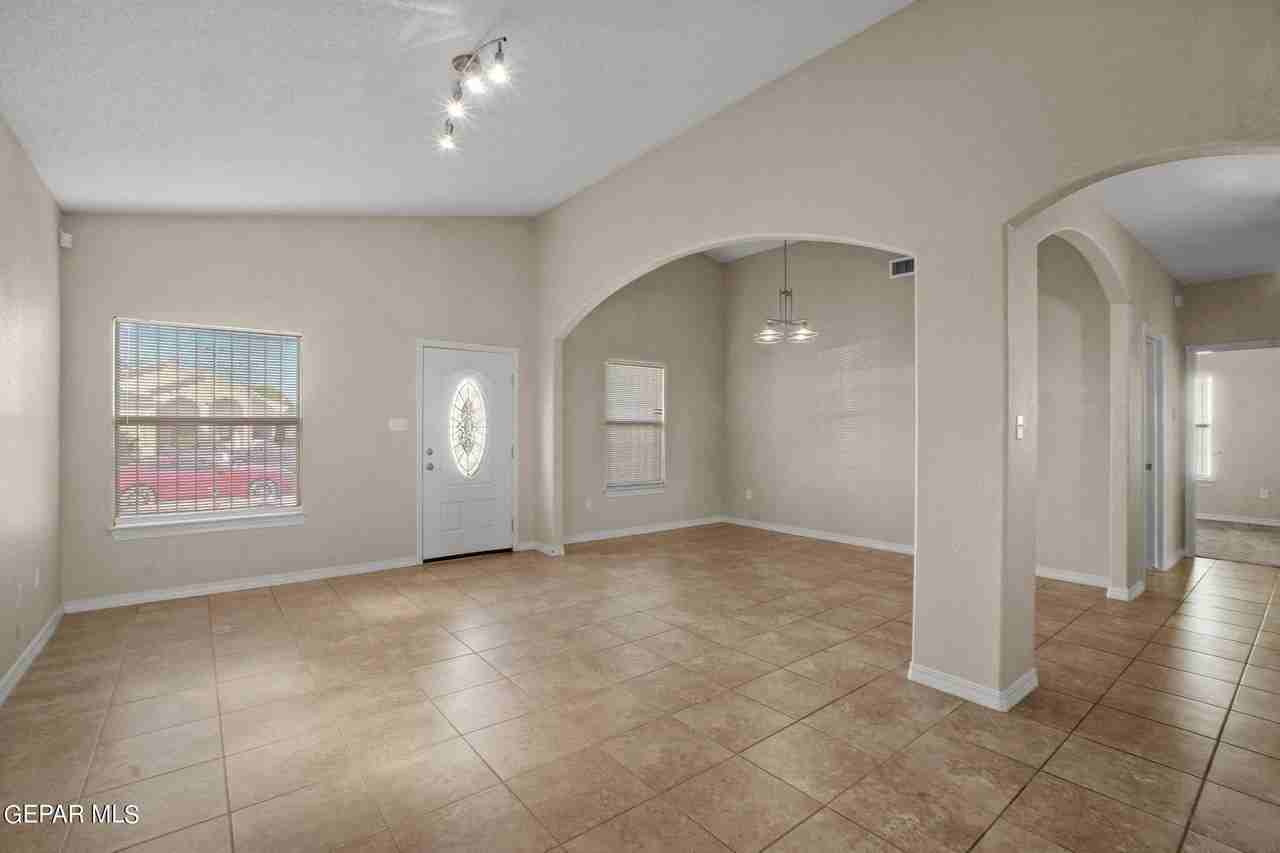 3148 Sunny Prairie Dr - Photo 6 of 43