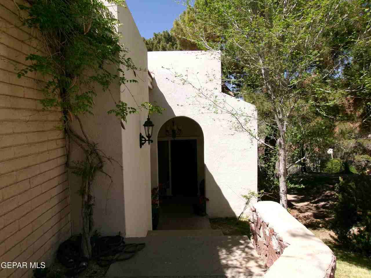 5852 Mira Serena Dr - Photo 2 of 50