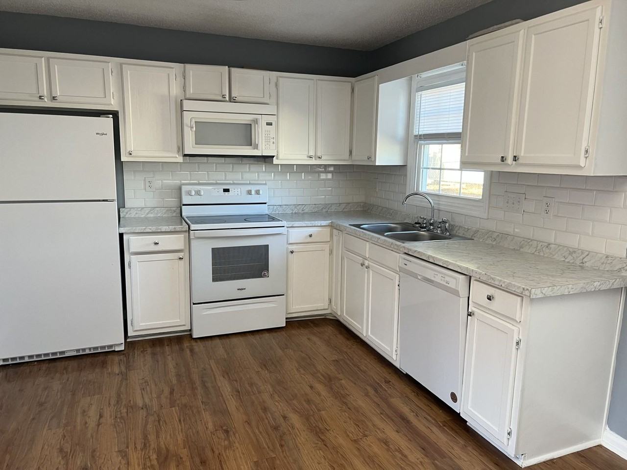 5582 Windy Knoll Pl - Photo 5 of 14