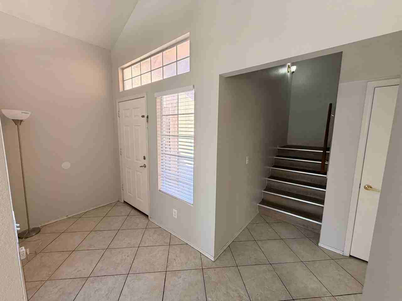 7611 W Cinnabar Ave - Photo 5 of 25